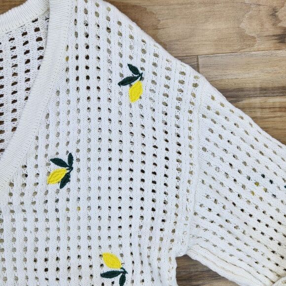 🔹️Forever 21 Cream w/Lemons Open Knit Crop Long Sleeve Sweater Medium - Picture 7 of 12